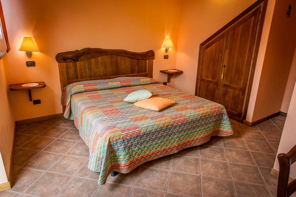 Bed and Breakfast Al Paschè Dronero Zimmer foto